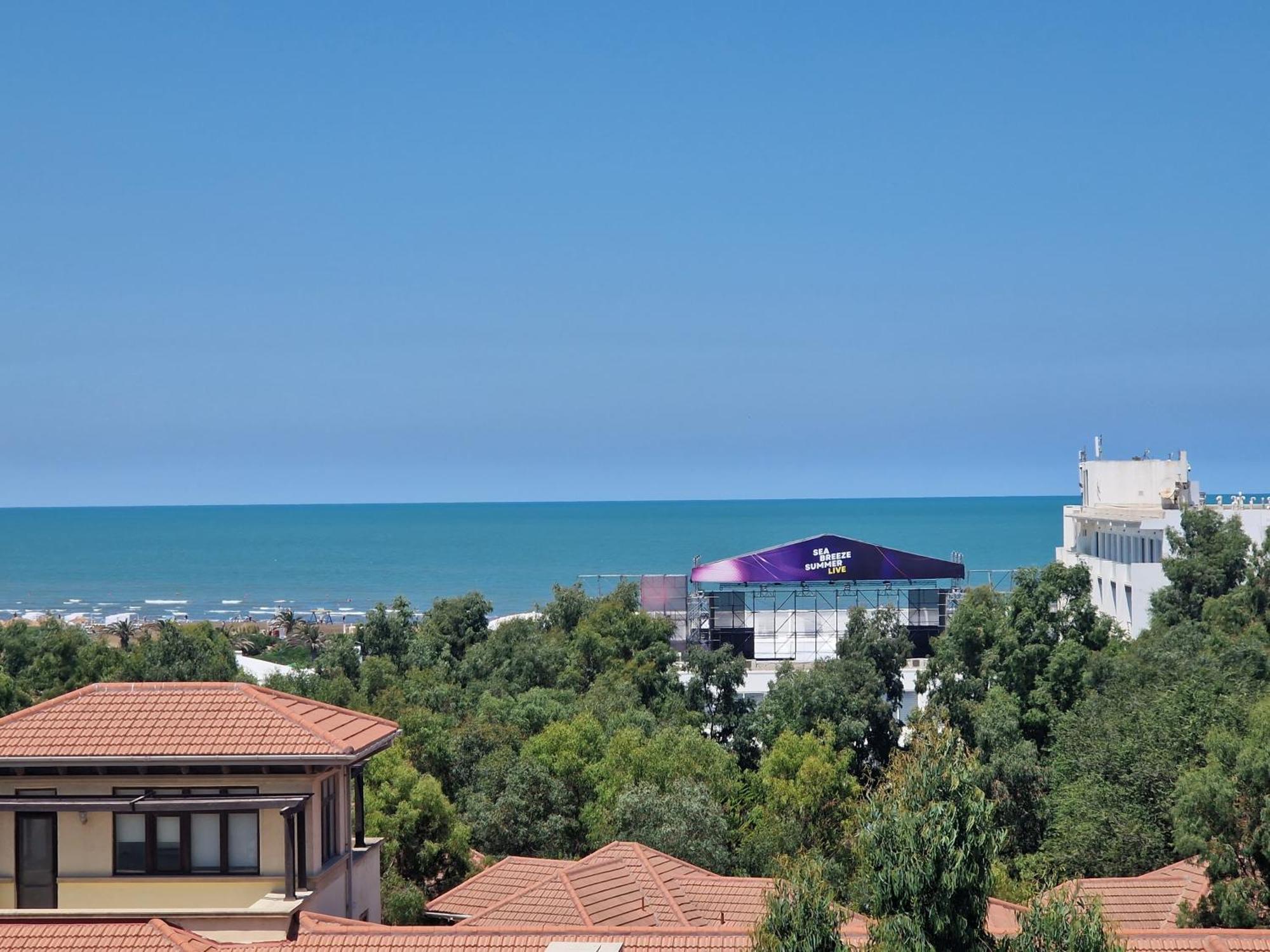 Seabreeze Lighthouse Seaview *
